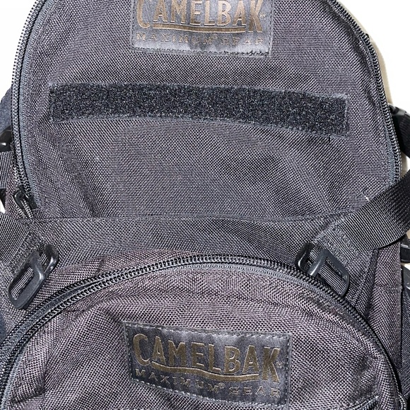 Camelbak Maximum Gear Transformer Black BackPack W/Internal Frame and Rain Cover - Picture 3 of 10